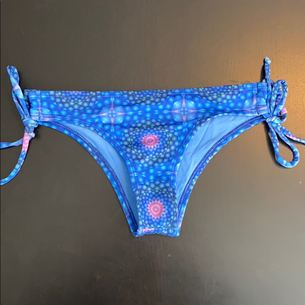 Pakaloha bikini bottom